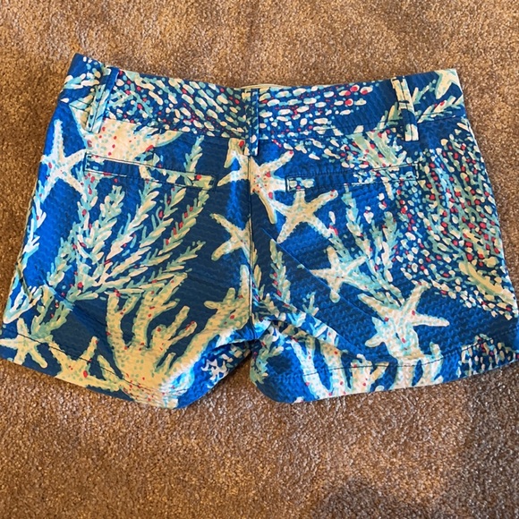 lilly pulitzer callahan shorts - Picture 2 of 3